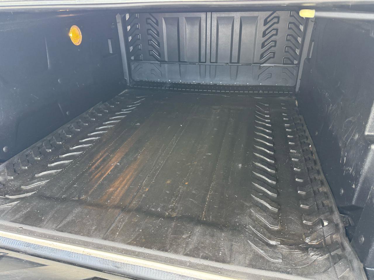 Used 2011 Chevrolet Avalanche LTZ image 22