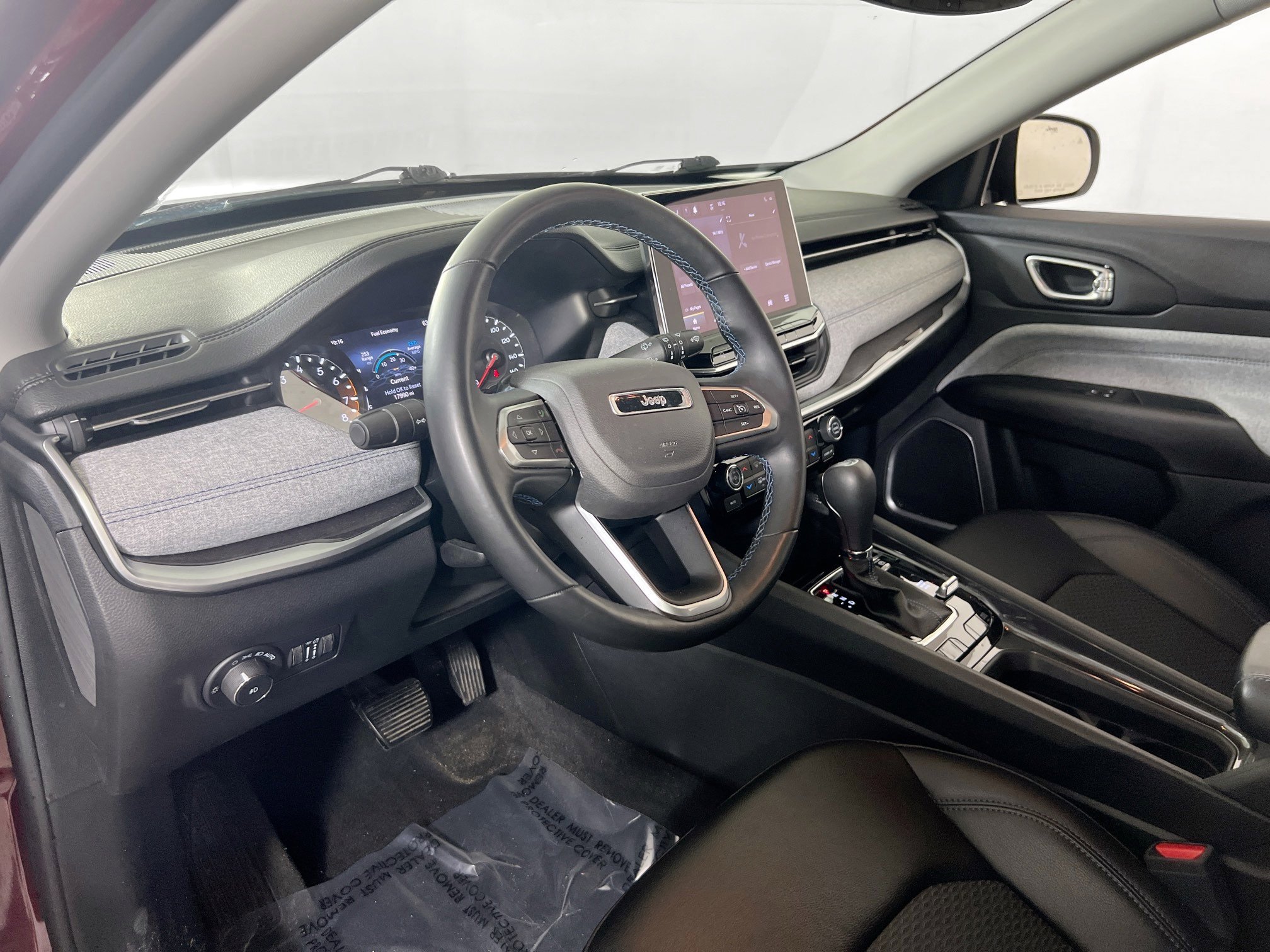 Used 2022 Jeep Compass Latitude w/ Convenience Group AWD/4WD image 9