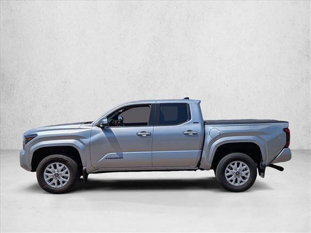 Used 2025 Toyota Tacoma SR5 AWD/4WD image 9