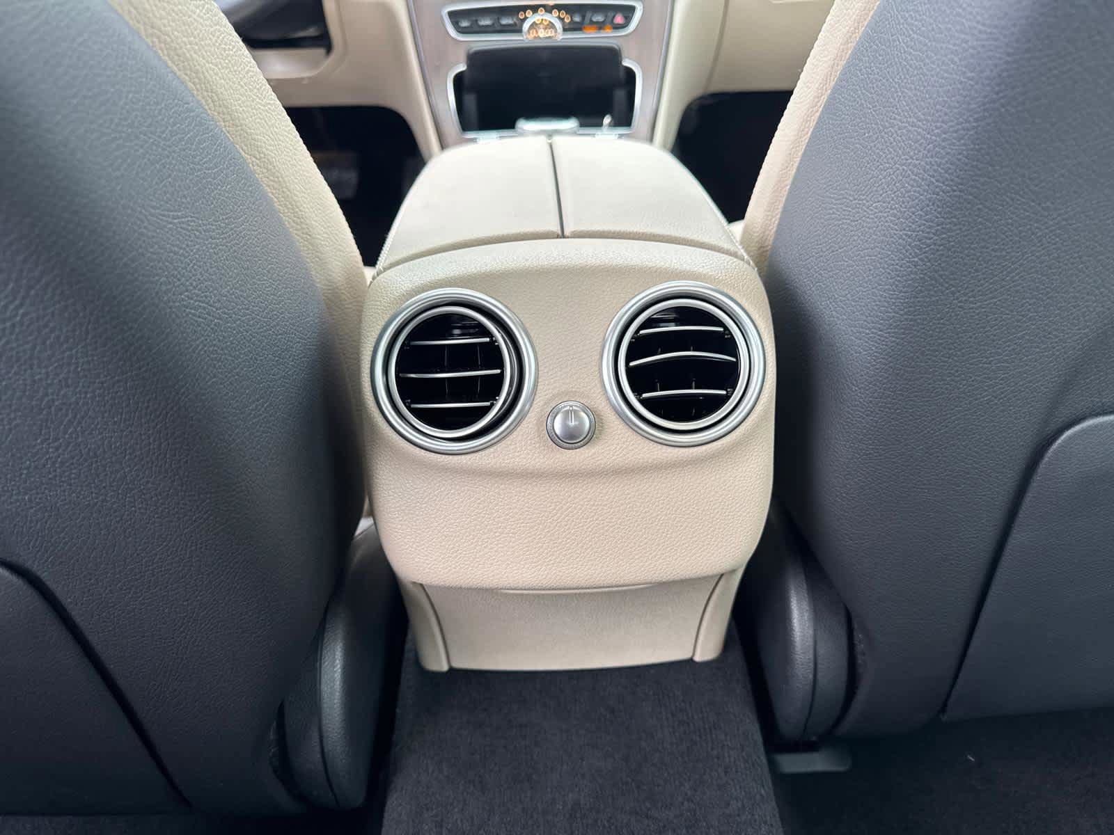 Used 2020 Mercedes-Benz C 300 4MATIC Sedan image 30