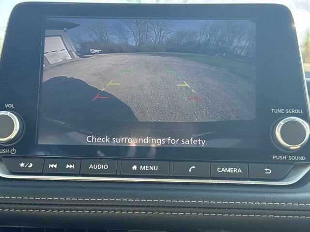 Used 2023 Nissan Rogue S image 16