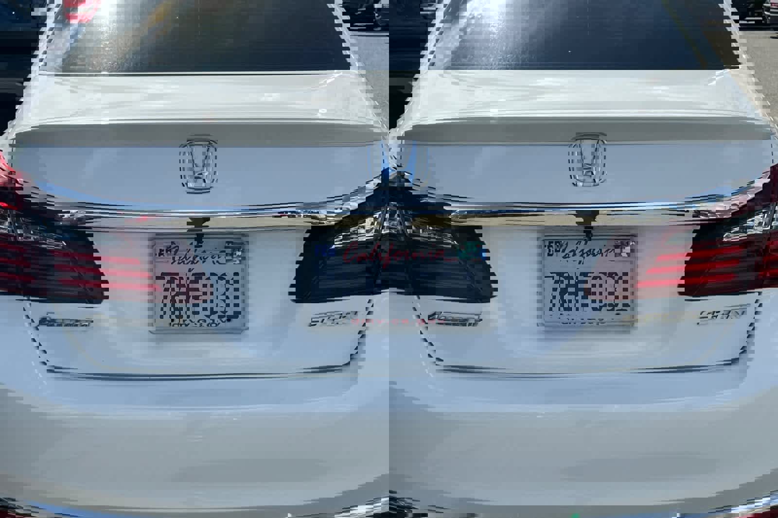 Used 2016 Honda Accord Sport image 16