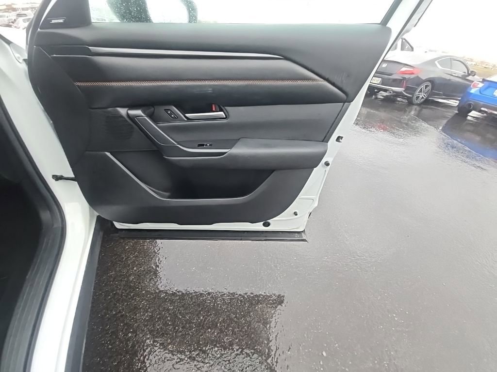 Used 2025 MAZDA CX-50 AWD 2.5 Hybrid w/ Premium Pkg image 31