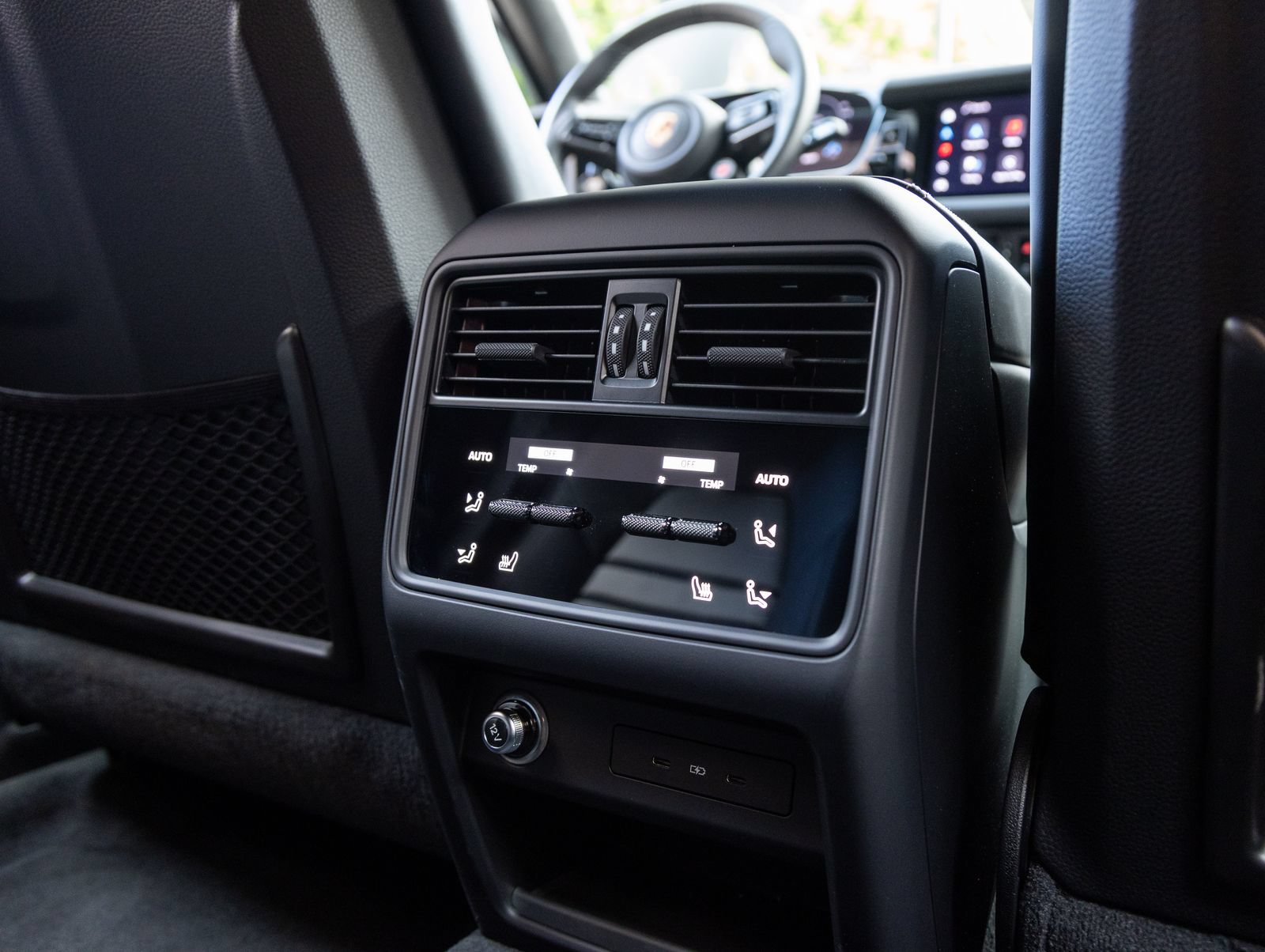 Certified 2025 Porsche Cayenne Turbo GT AWD/4WD image 26