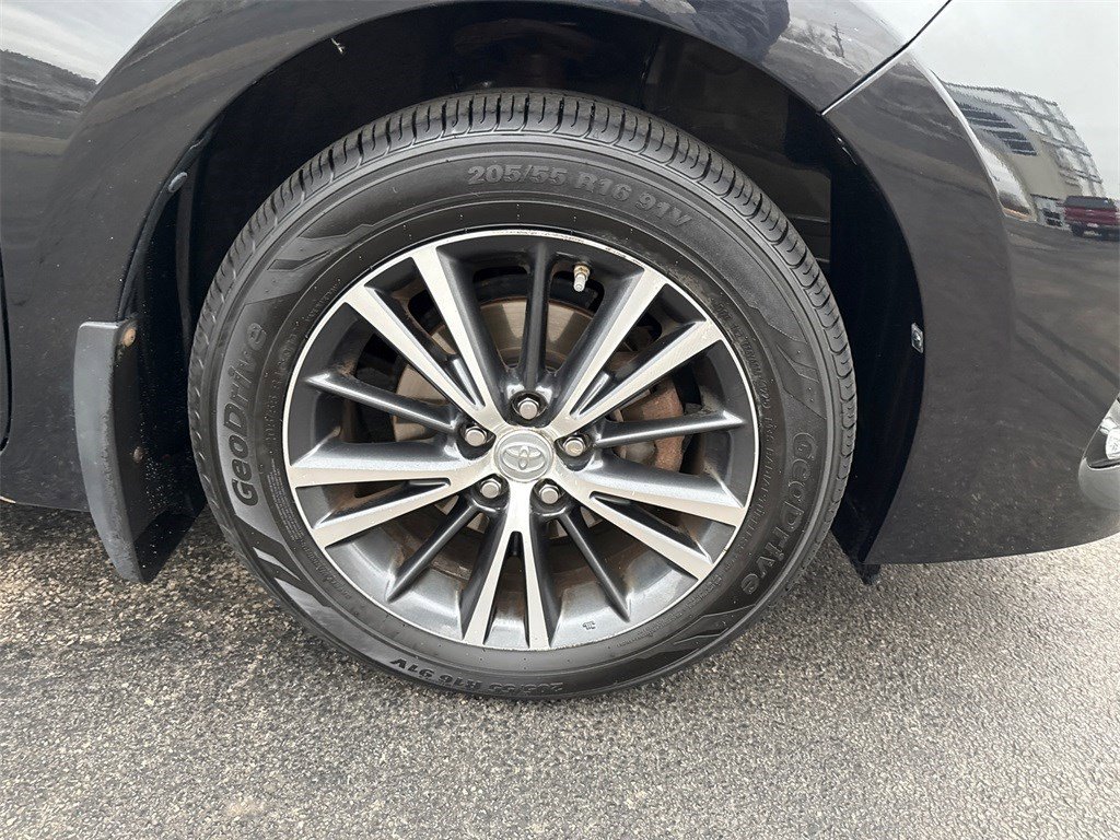 Used 2017 Toyota Corolla LE image 13