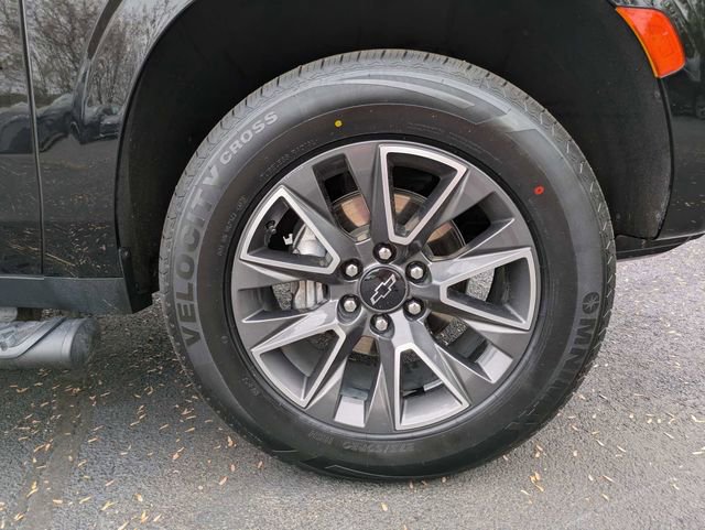 Used 2023 Chevrolet Tahoe Z71 w/ Luxury Package AWD/4WD image 11