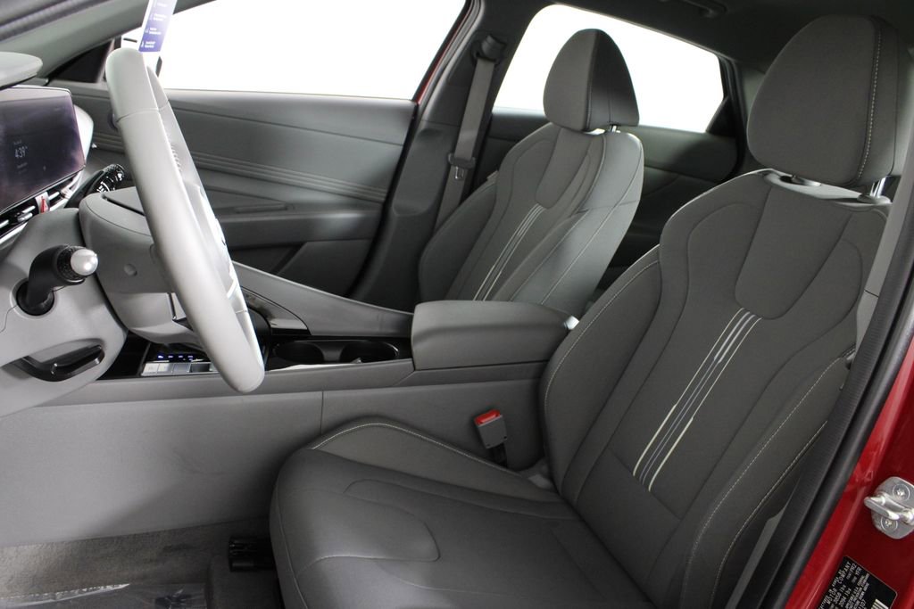Certified 2023 Hyundai Elantra SEL w/ Convenience Package image 18