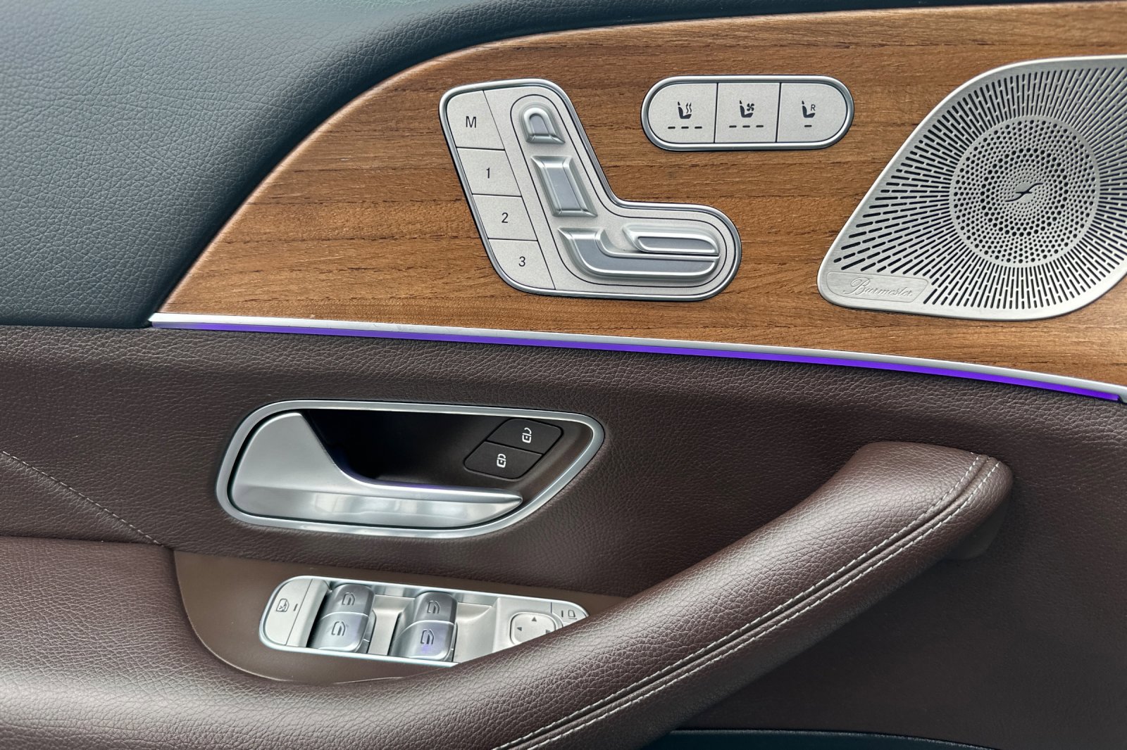 Used 2022 Mercedes-Benz GLS 450 4MATIC w/ AMG Line Exterior image 11