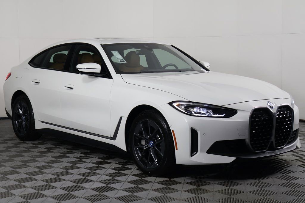 Used 2023 BMW i4 eDrive35 w/ Premium Package image 3