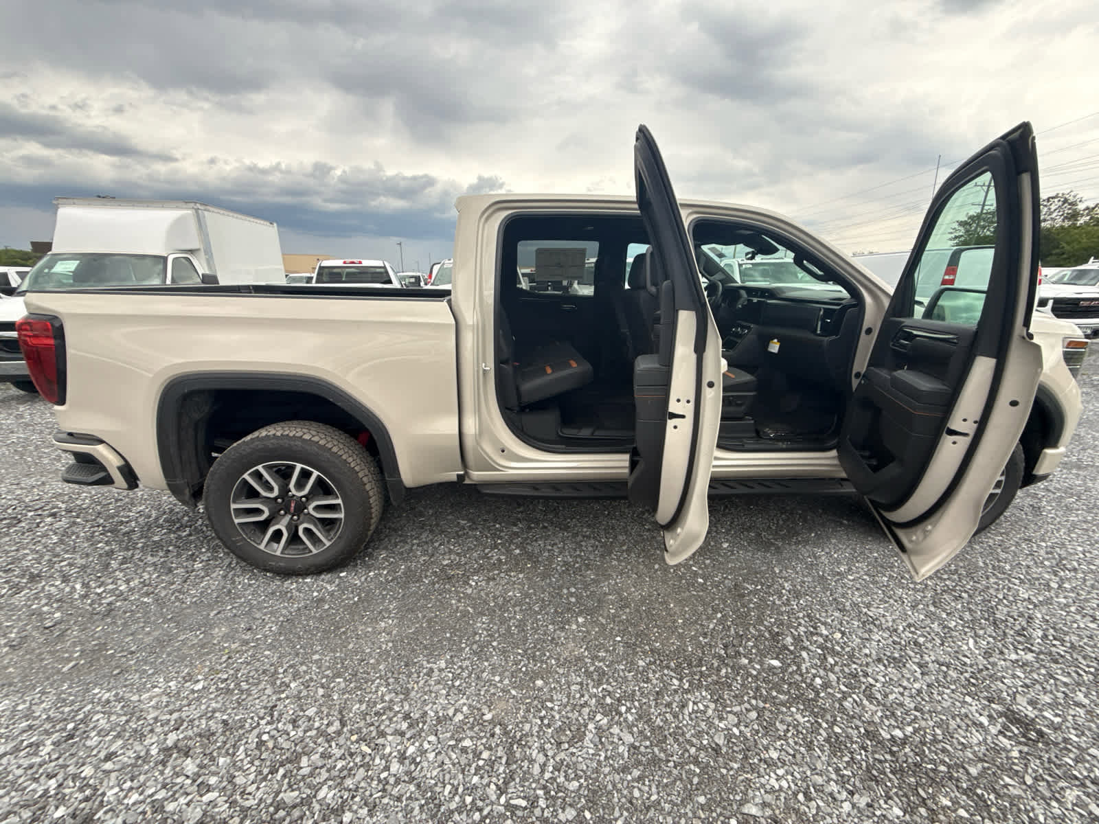 New 2026 GMC Sierra 1500 AT4 w/ AT4 Premium Package AWD/4WD image 33