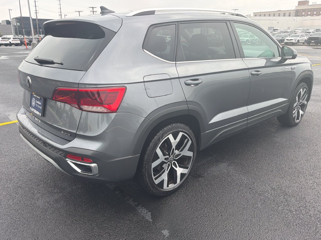 Certified 2022 Volkswagen Taos SEL AWD/4WD image 6