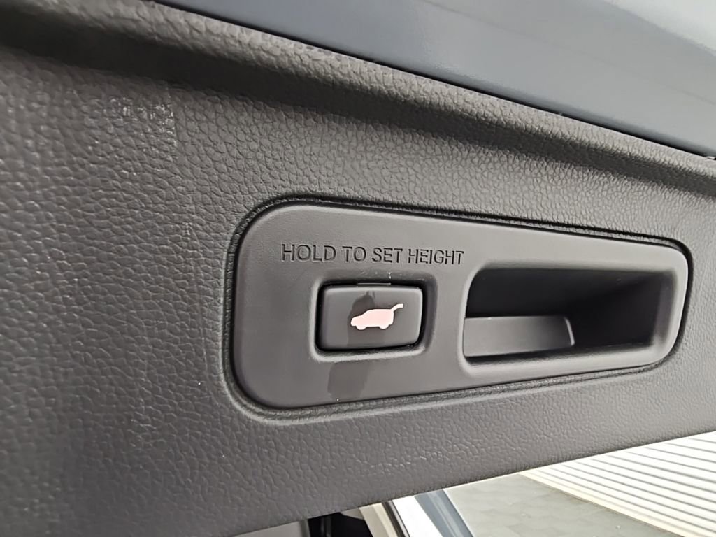 Used 2023 Honda Pilot Elite image 39