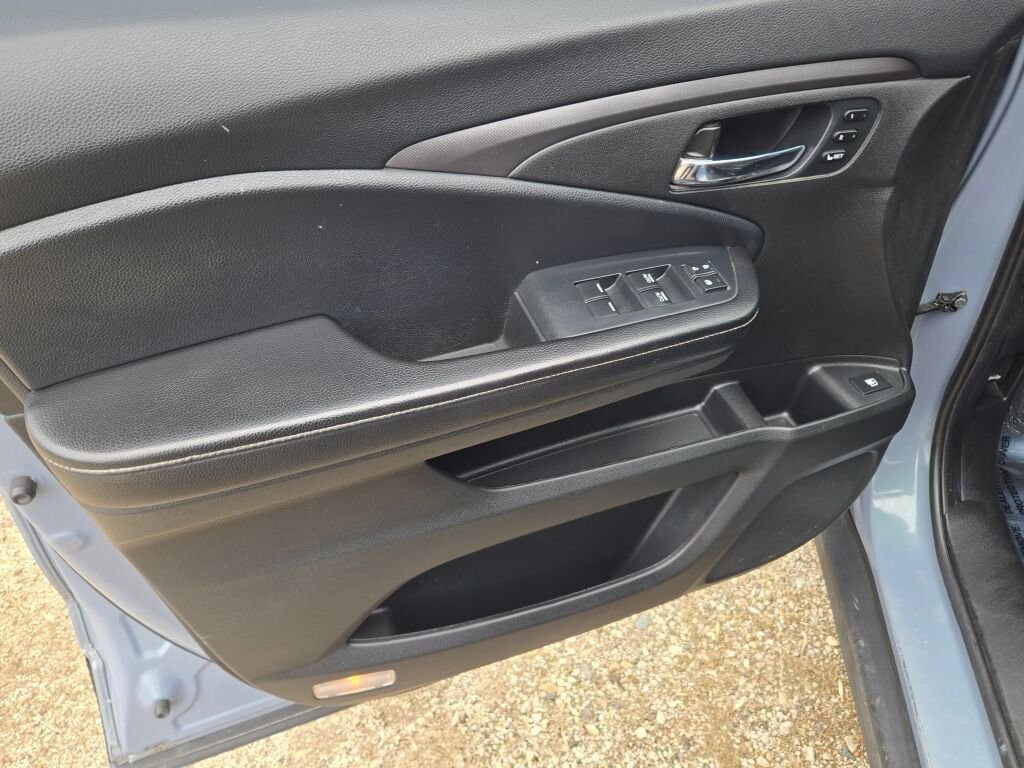 Used 2023 Honda Ridgeline RTL-E image 17