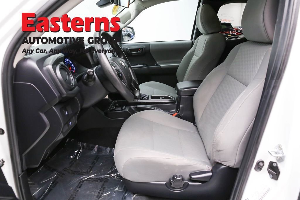 Used 2022 Toyota Tacoma SR image 14