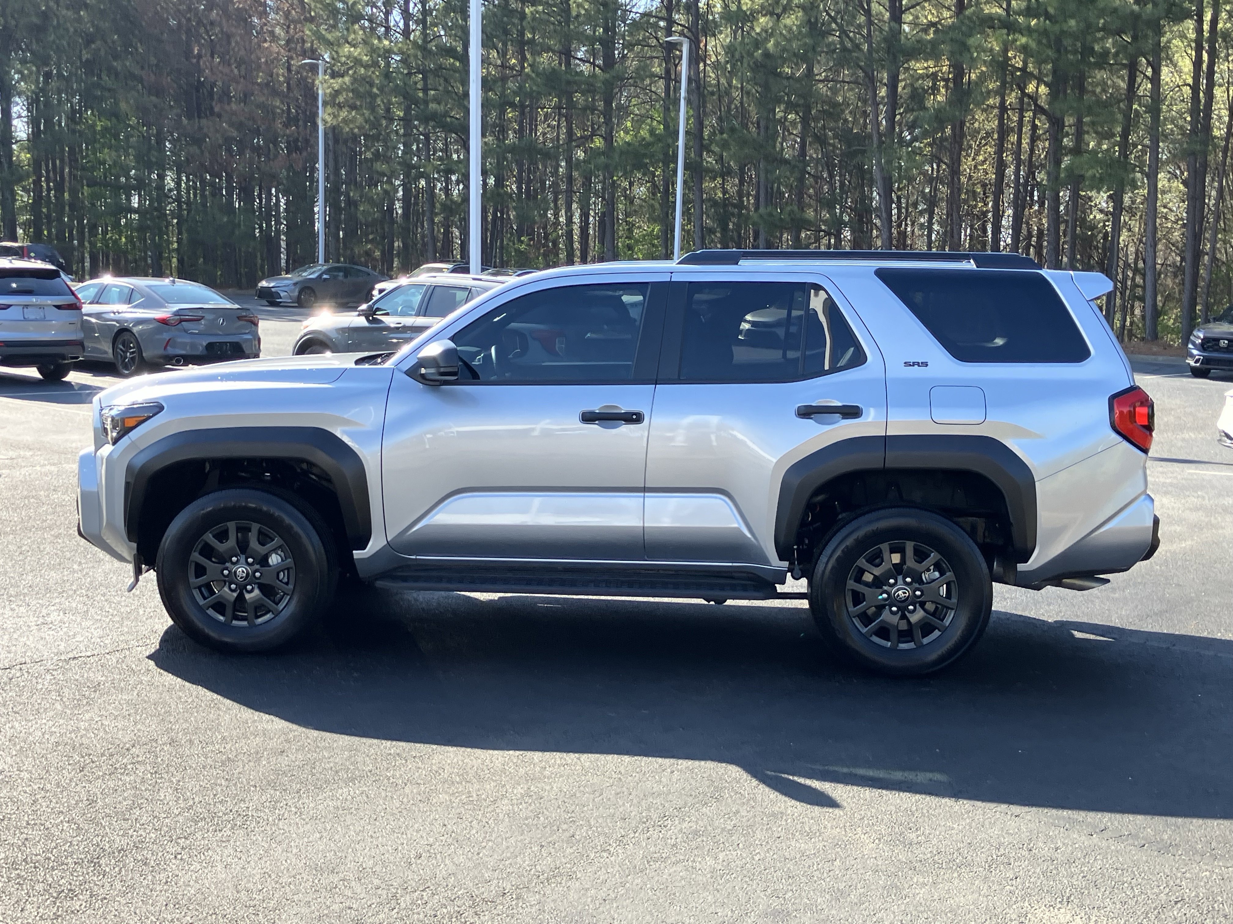 Used 2025 Toyota 4Runner SR5 AWD/4WD image 7