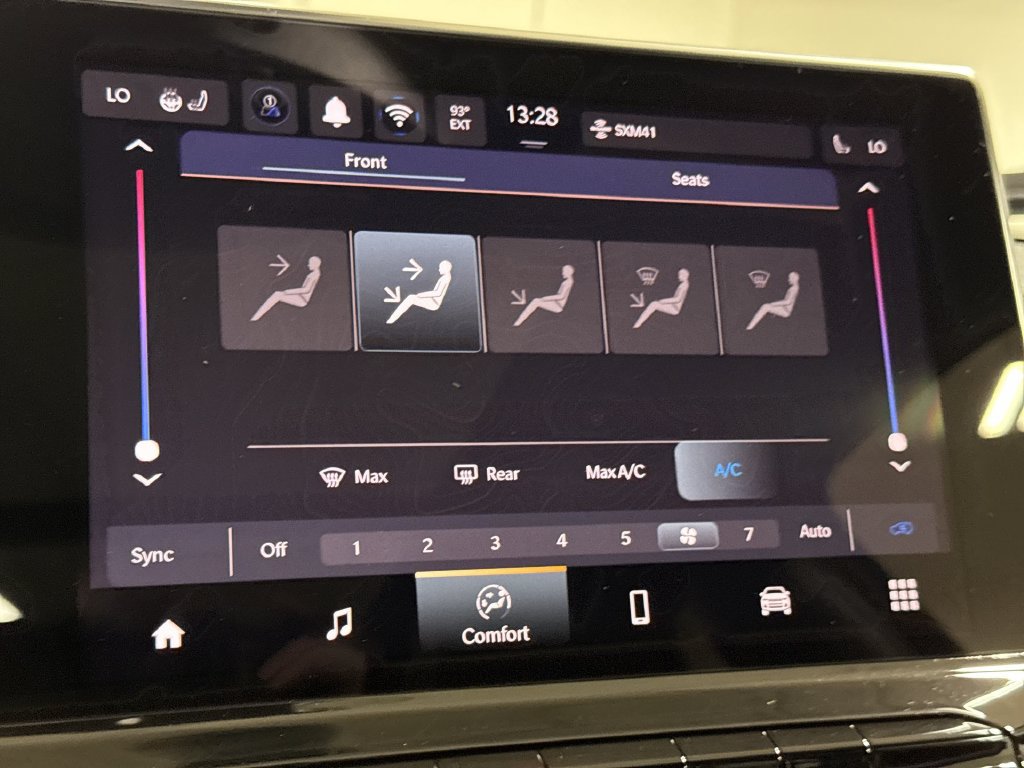 New 2026 Jeep Compass Latitude AWD/4WD image 16