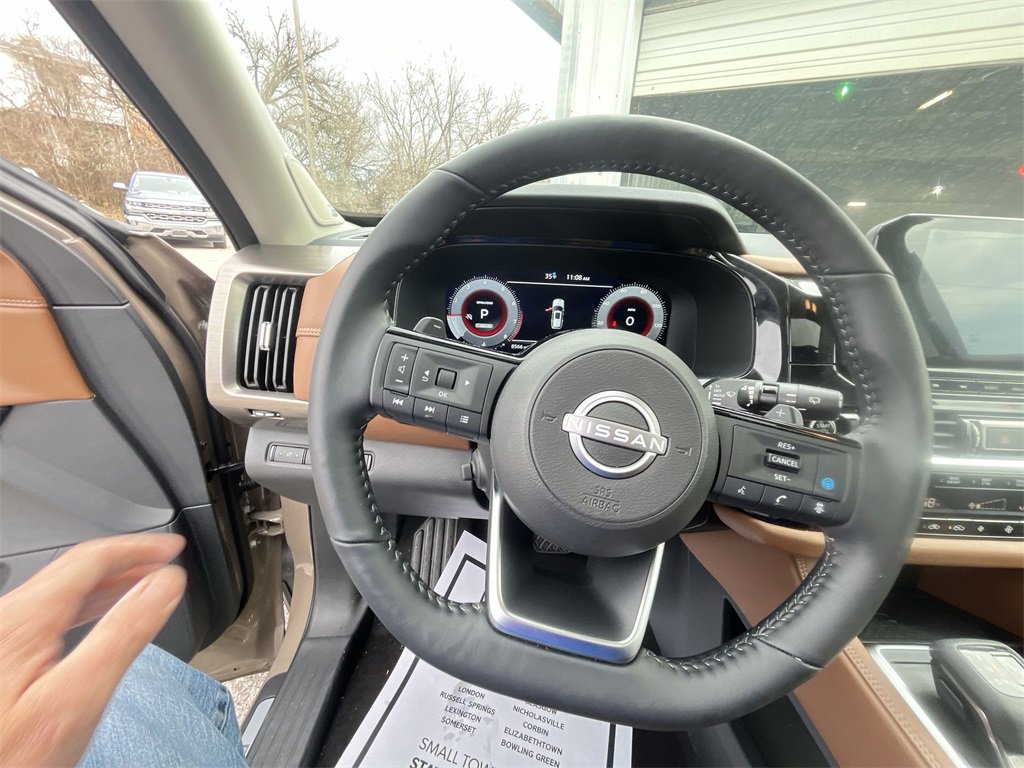 Used 2024 Nissan Pathfinder Platinum w/ Cargo Package image 14