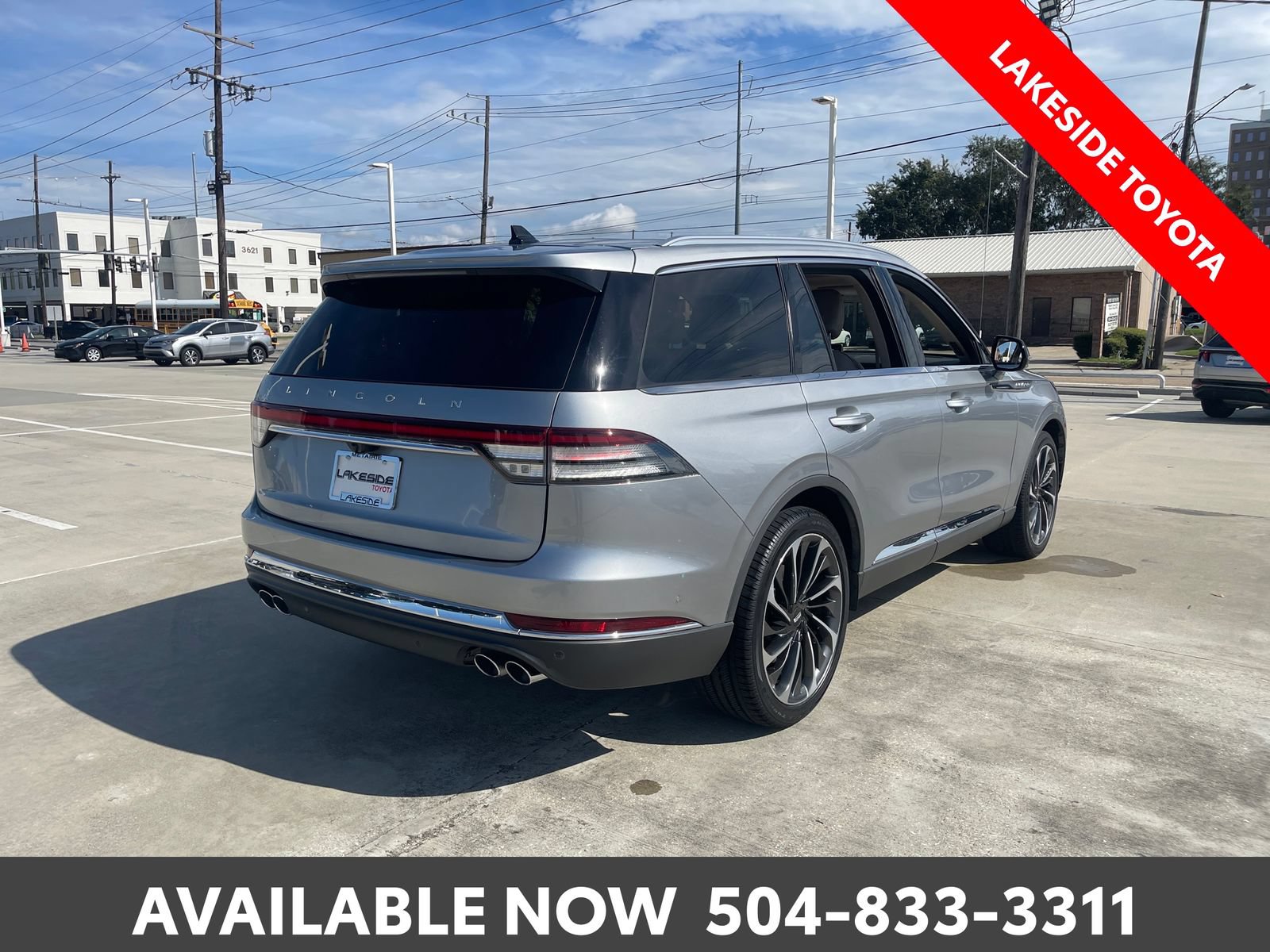 Used 2023 Lincoln Aviator Reserve w/ Equipment Group 201A RWD image 5