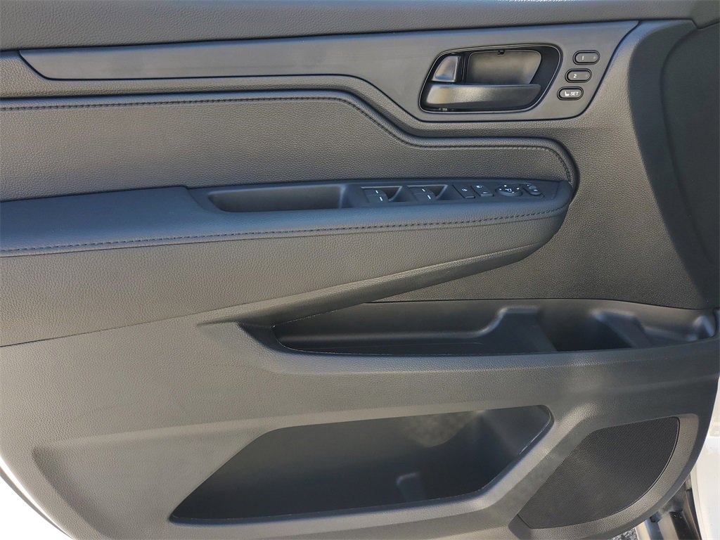 Used 2025 Honda Odyssey EX-L image 18