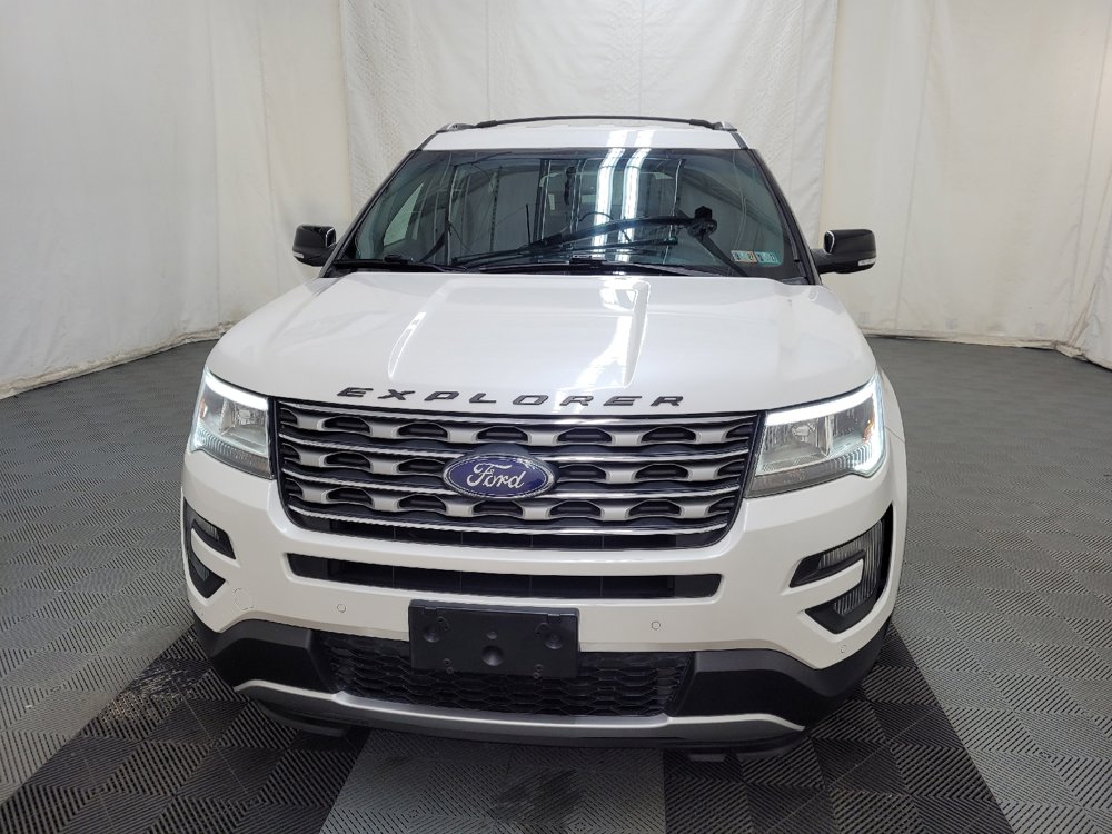 Used 2016 Ford Explorer XLT w/ Equipment Group 202A image 15