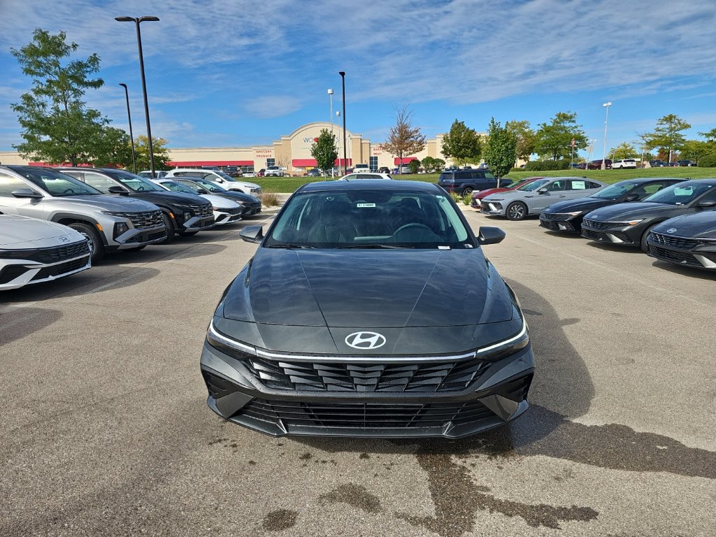 New 2026 Hyundai Elantra SE FWD image 8