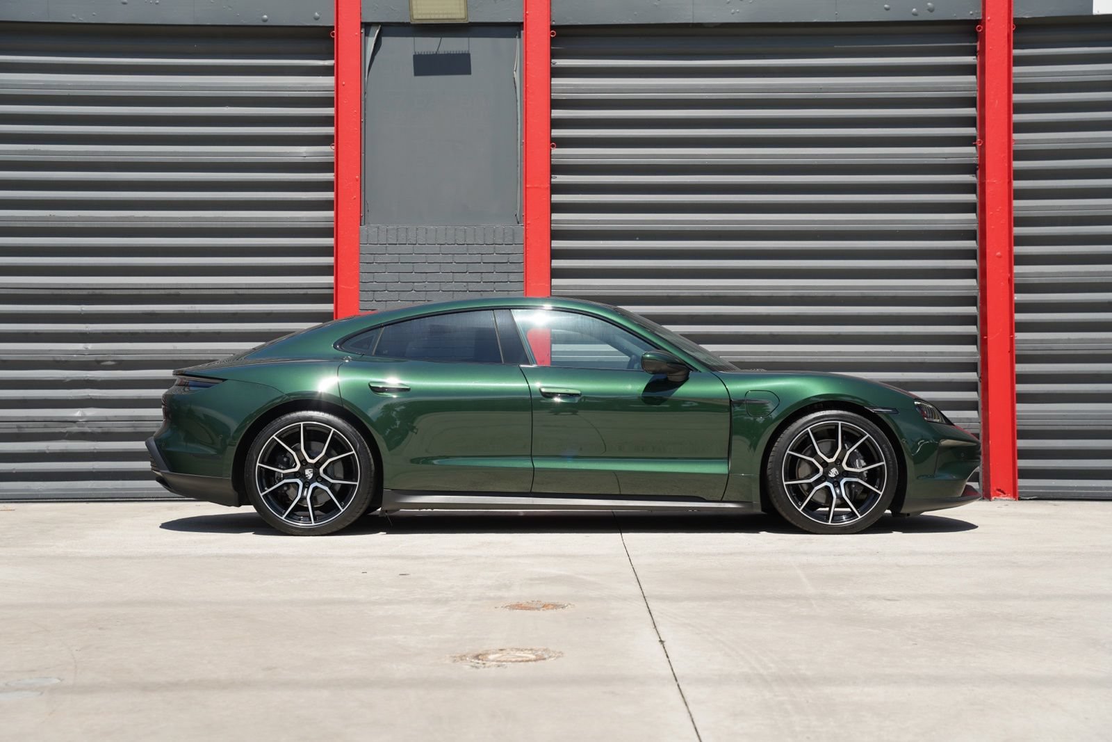 Used 2025 Porsche Taycan RWD image 15