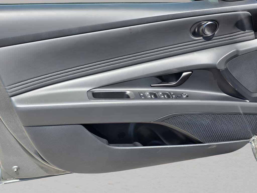 New 2026 Hyundai Elantra Sport FWD image 12