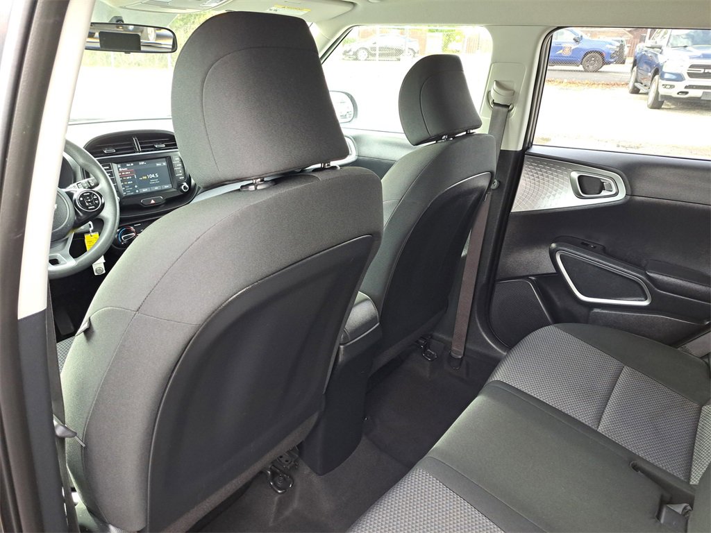 Used 2021 Kia Soul LX image 18
