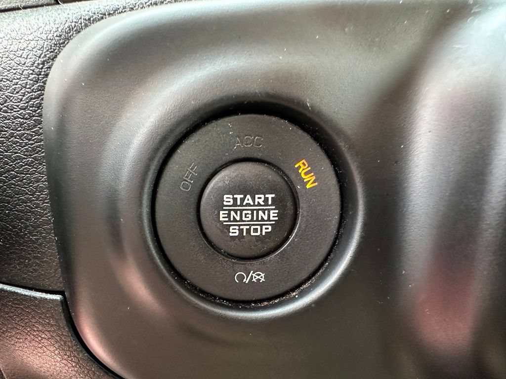 Used 2020 Jeep Gladiator Sport w/ Quick Order Package 24S AWD/4WD image 38