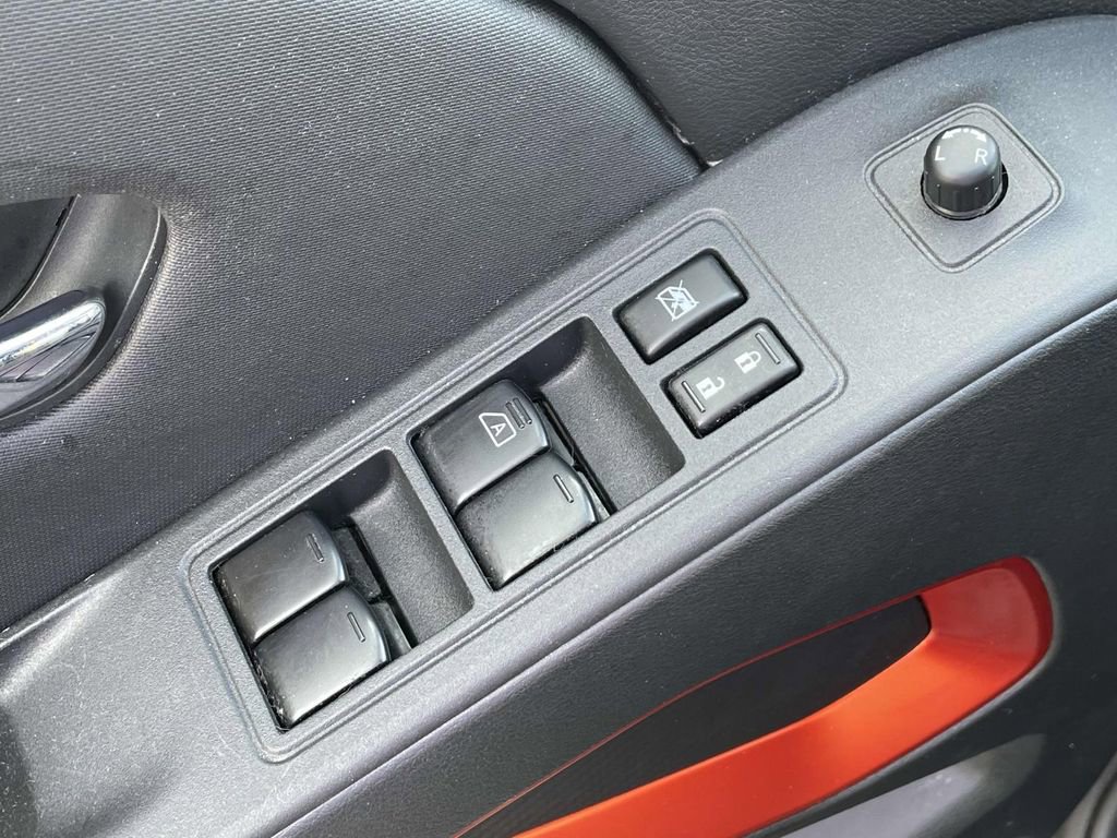 Used 2022 Nissan Frontier Pro-X image 16