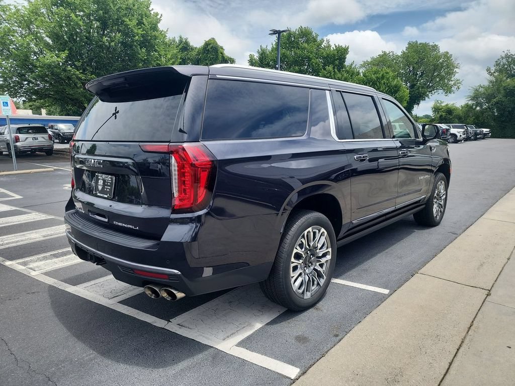 Certified 2023 GMC Yukon XL Denali Ultimate w/ LPO, Floor Liner Package AWD/4WD image 8