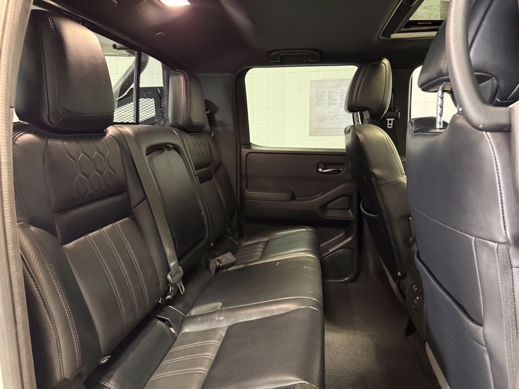 Used 2022 Nissan Frontier PRO-4X AWD/4WD image 24