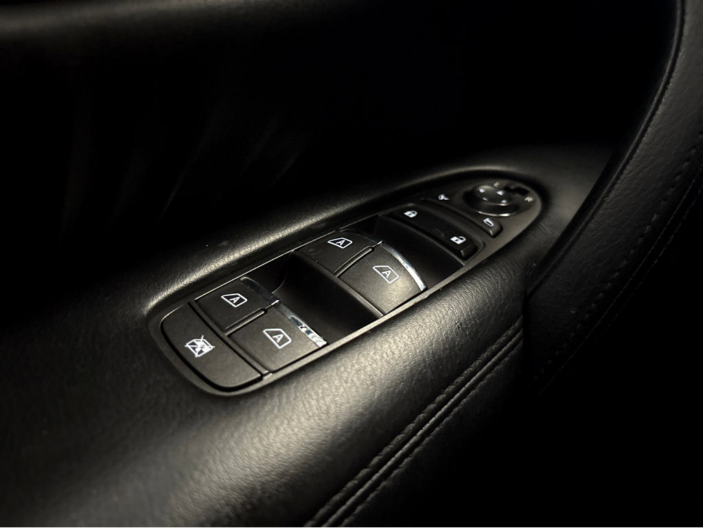 Used 2023 Nissan Armada SL RWD image 19