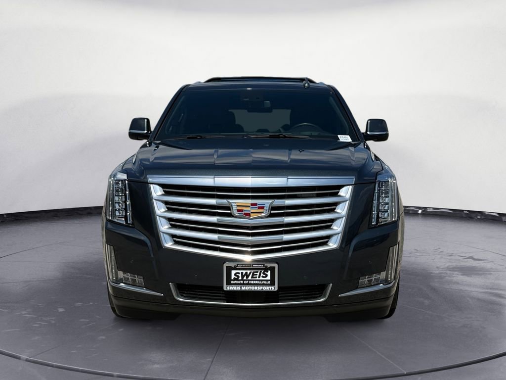 Used 2020 Cadillac Escalade Platinum AWD/4WD image 2