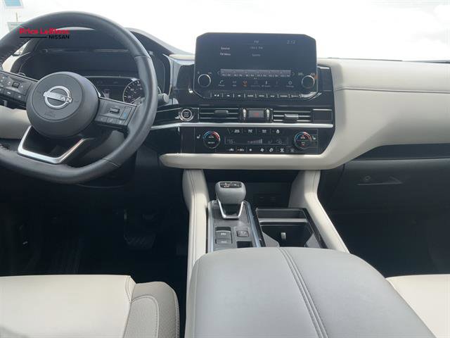 Used 2024 Nissan Pathfinder SL image 14