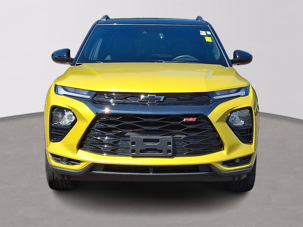 Used 2023 Chevrolet TrailBlazer RS w/ Convenience Package AWD/4WD image 2