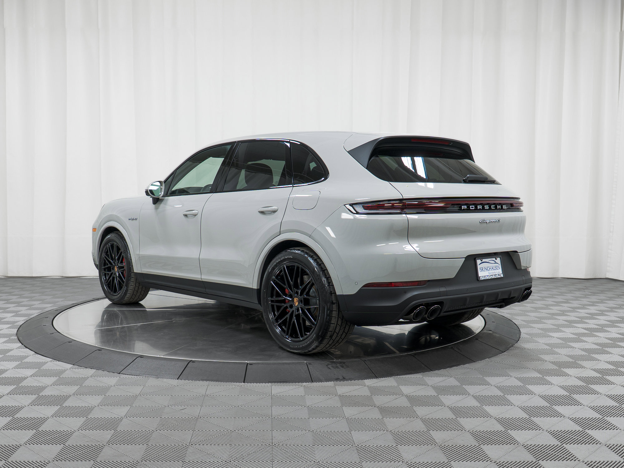 New 2026 Porsche Cayenne S image 3