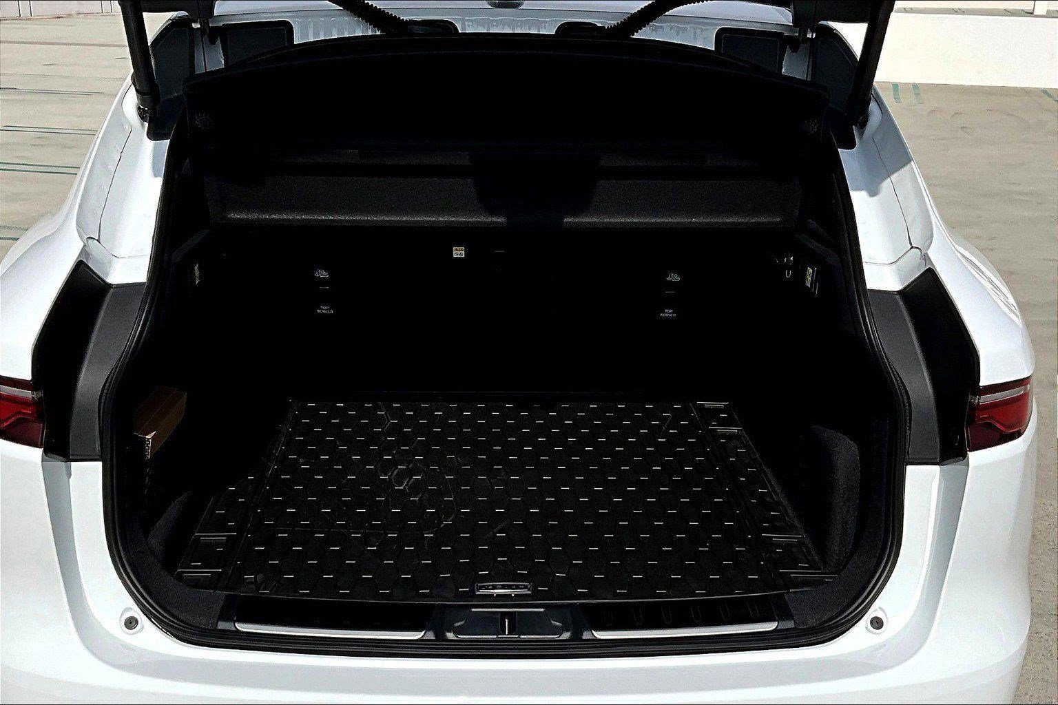 New 2026 Jaguar F-PACE R-Dynamic S image 10