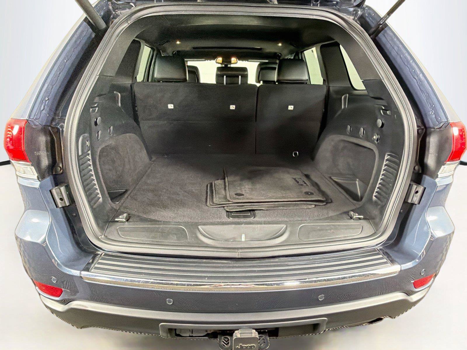 Used 2020 Jeep Grand Cherokee Limited w/ Trailer Tow Group IV AWD/4WD image 14
