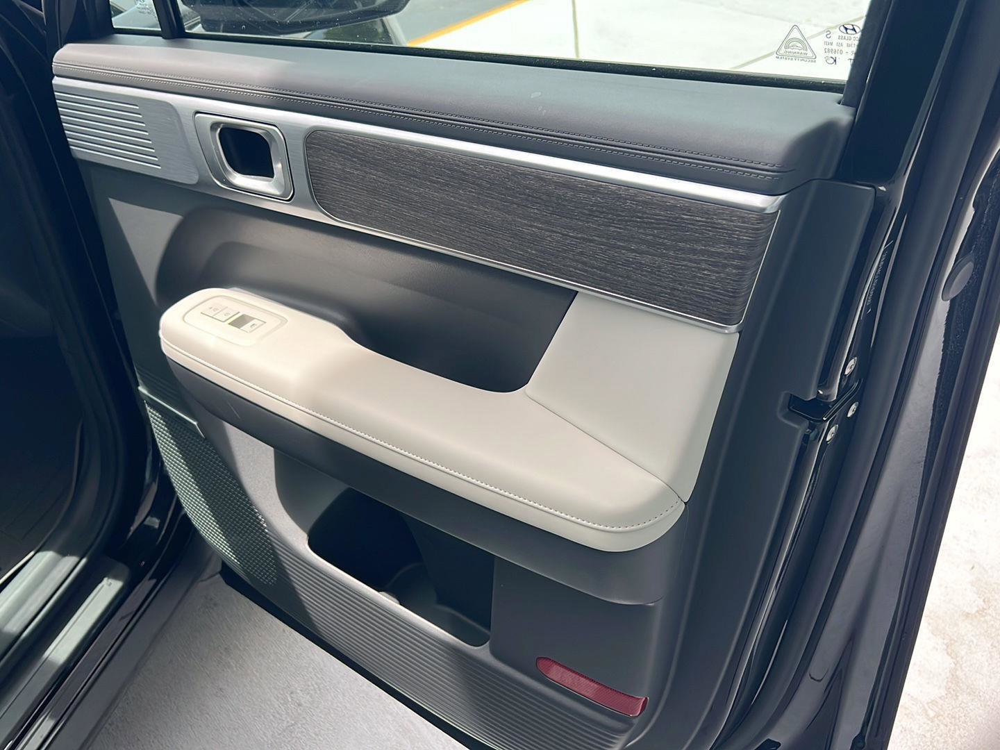 Used 2024 Hyundai Santa Fe Limited image 14