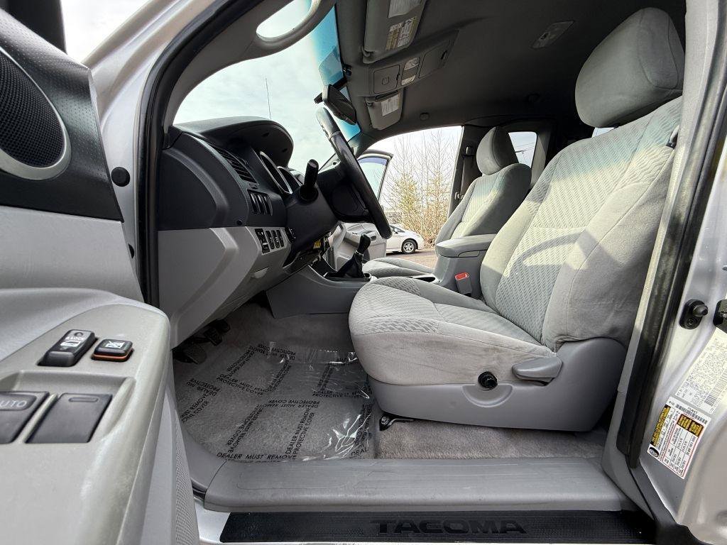 Used 2011 Toyota Tacoma 4x4 Access Cab w/ SR5 Pkg #2 image 15
