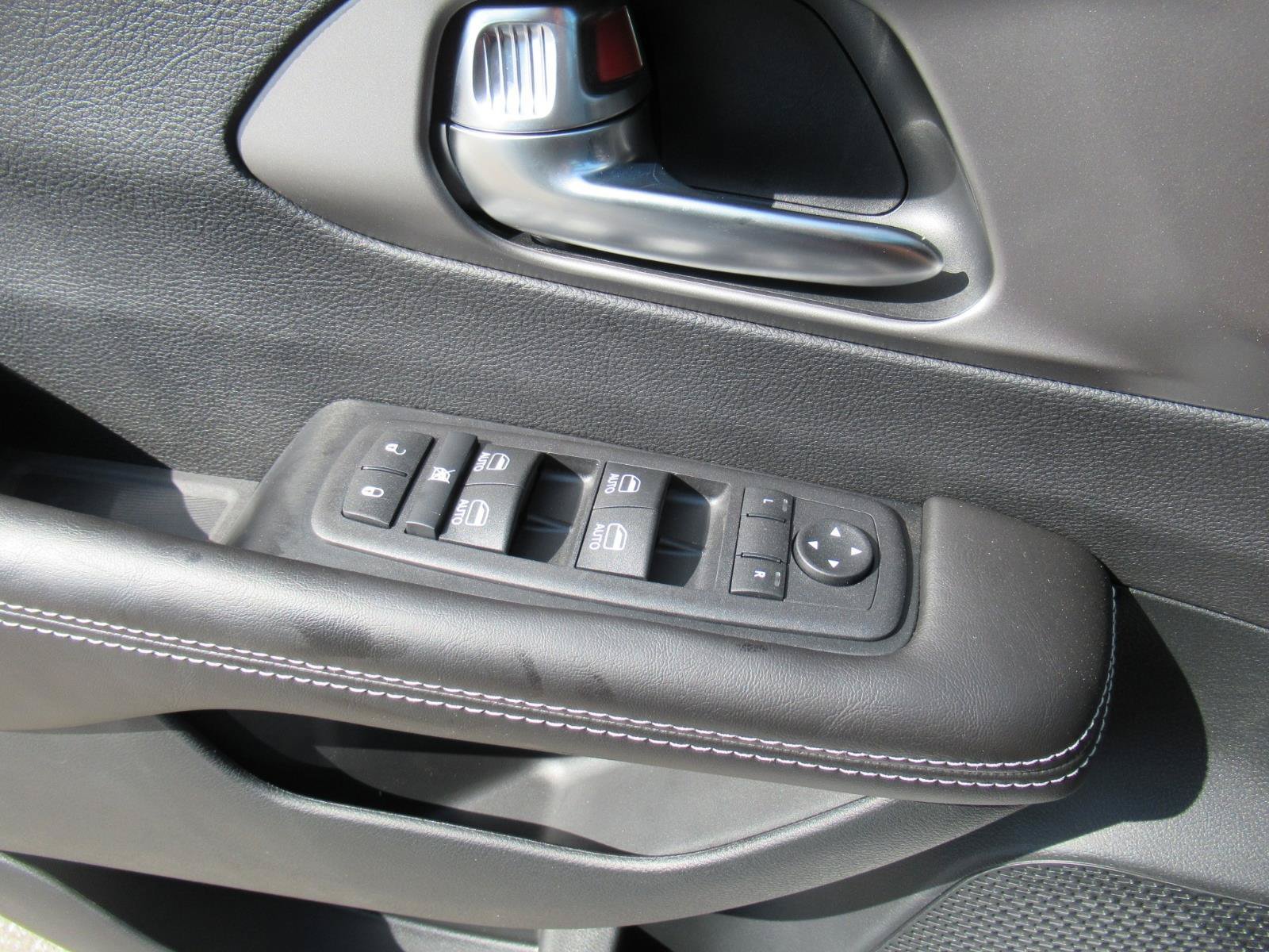 New 2027 Chrysler Pacifica LX FWD image 20
