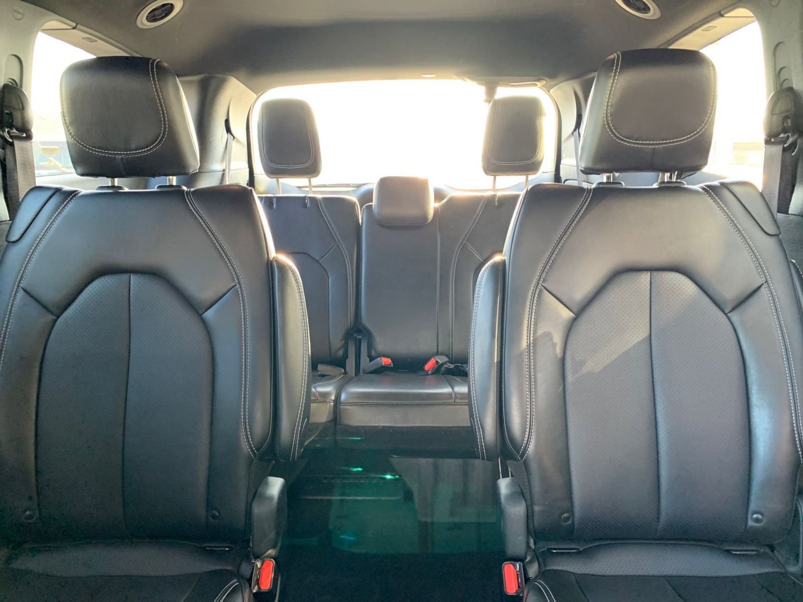 Used 2025 Chrysler Pacifica Select image 41