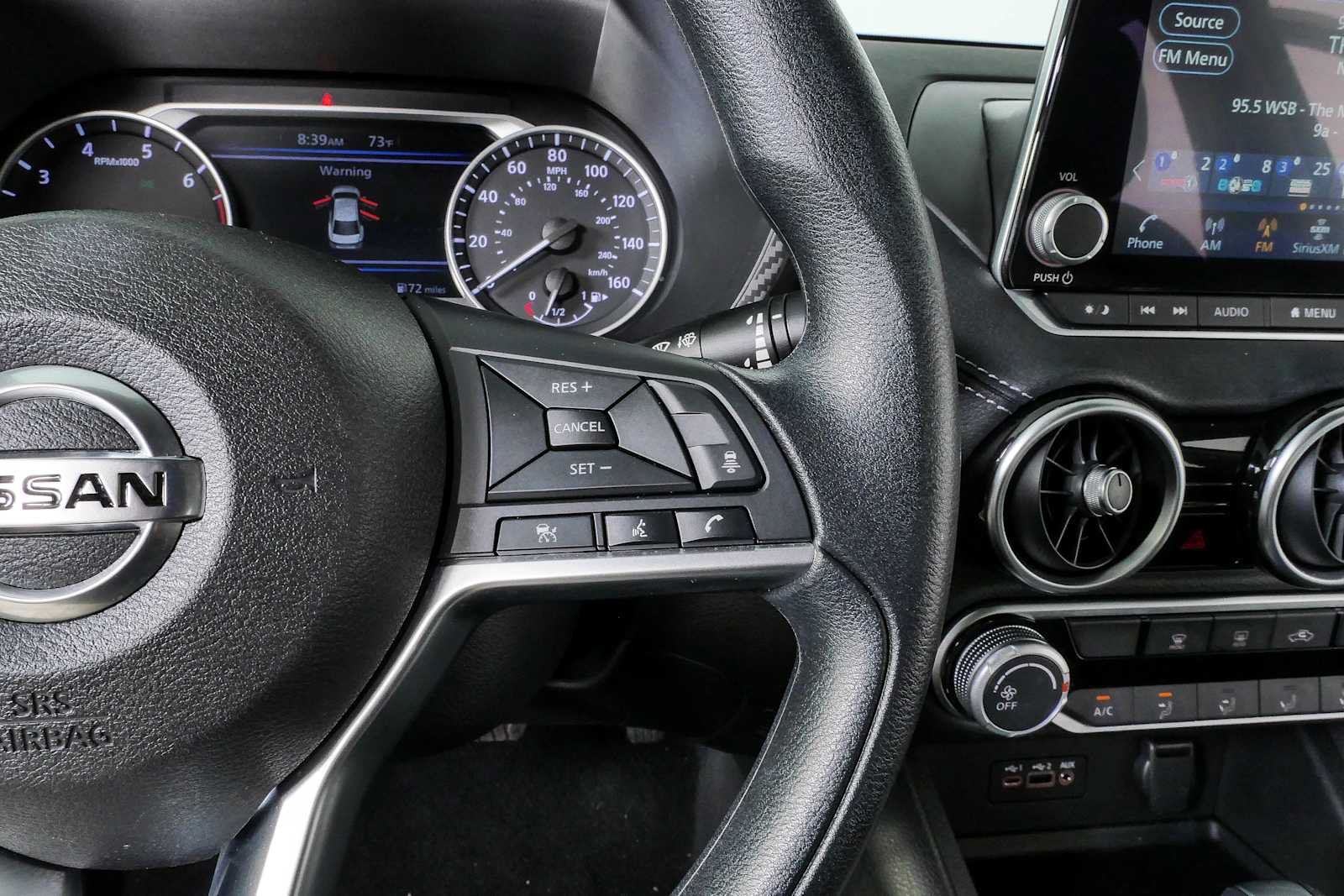 Used 2023 Nissan Sentra SV FWD image 9