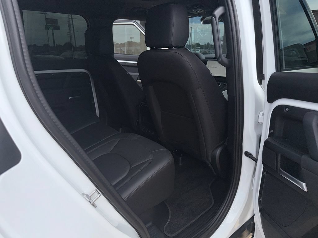 Used 2025 Land Rover Defender 110 S AWD/4WD image 20