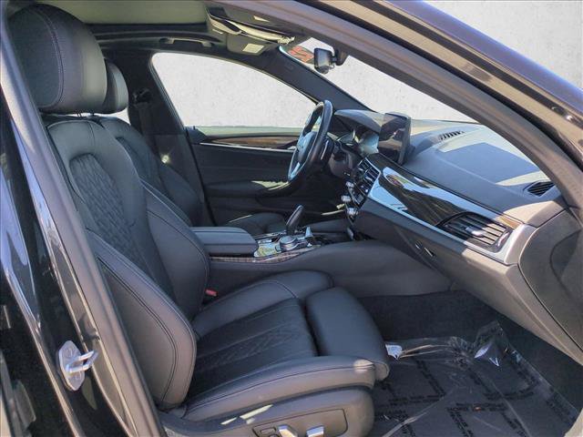 Used 2022 BMW 530e w/ Convenience Package RWD image 22