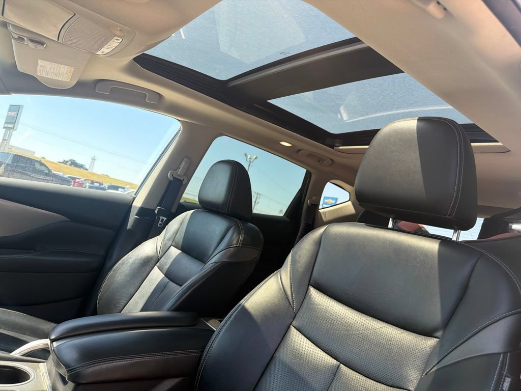 Used 2020 Nissan Murano SL w/ Moonroof Package FWD image 9