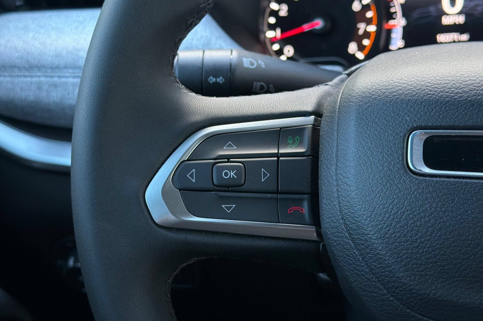 Used 2024 Jeep Compass Latitude AWD/4WD image 27