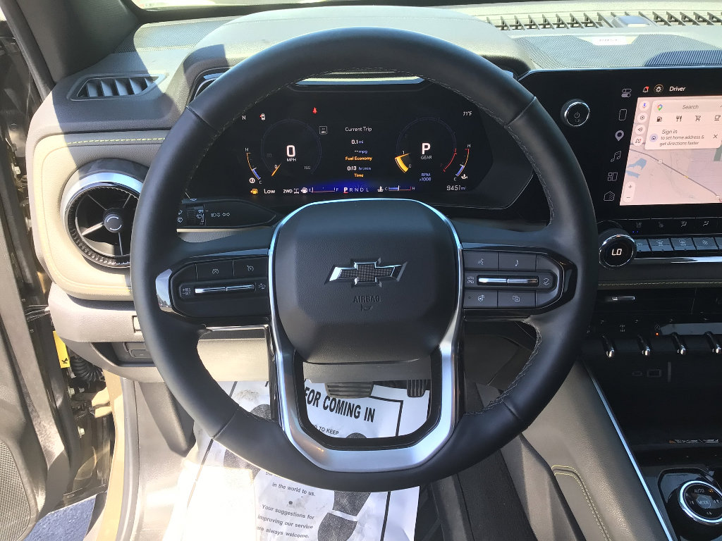 Used 2025 Chevrolet Colorado ZR2 w/ Technology Package AWD/4WD image 11