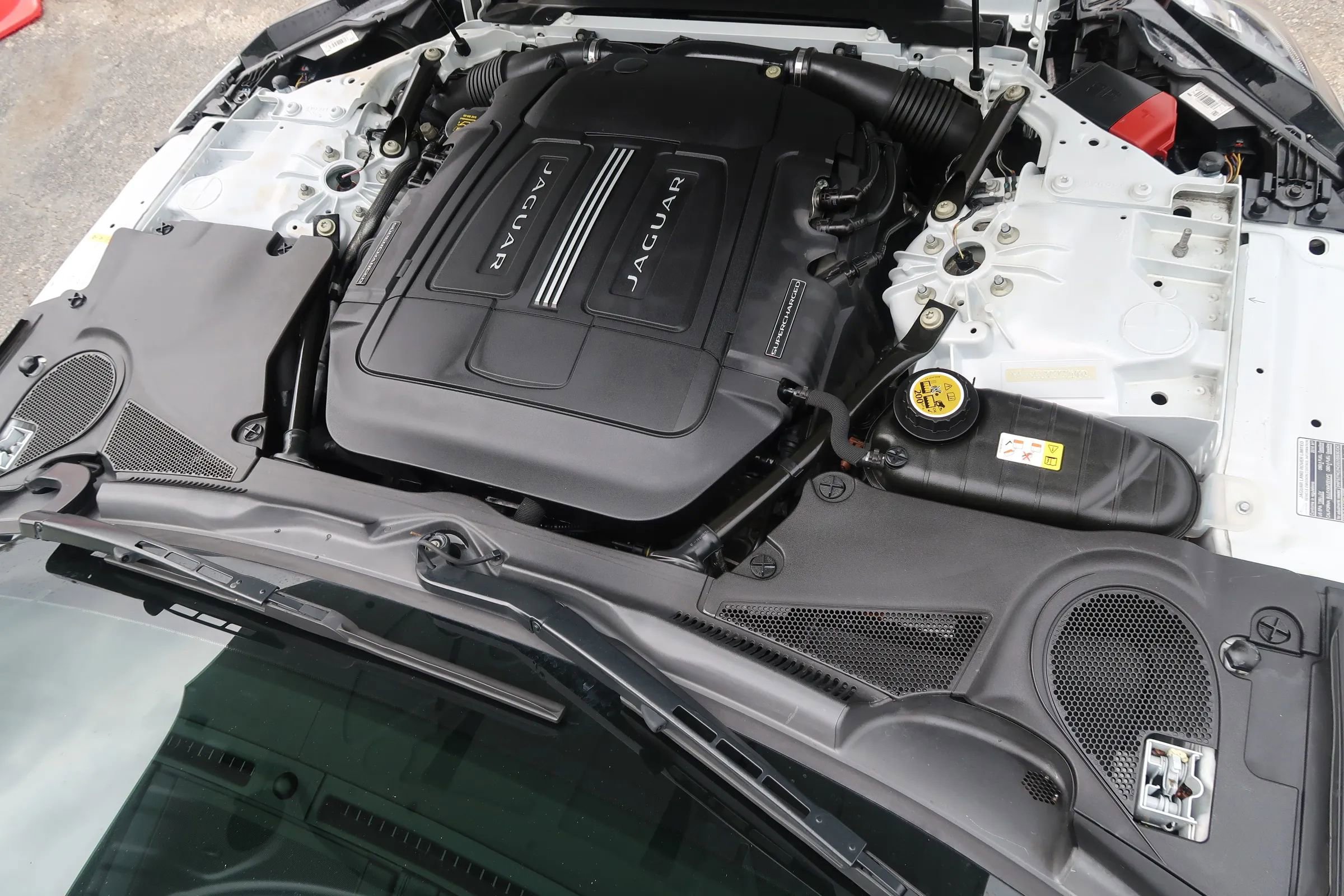 Used 2016 Jaguar F-TYPE S image 38